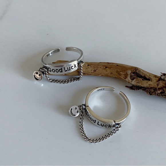 Smiley face ring, silver chain ring, lucky ring, stacking silver ring - Picture 10 of 10